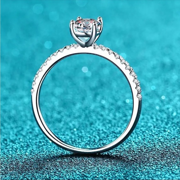 Certified 1ct. t.w. Moissanite Oval Cut Pave Engagement Wedding Ring NEW - Picture 3 of 9